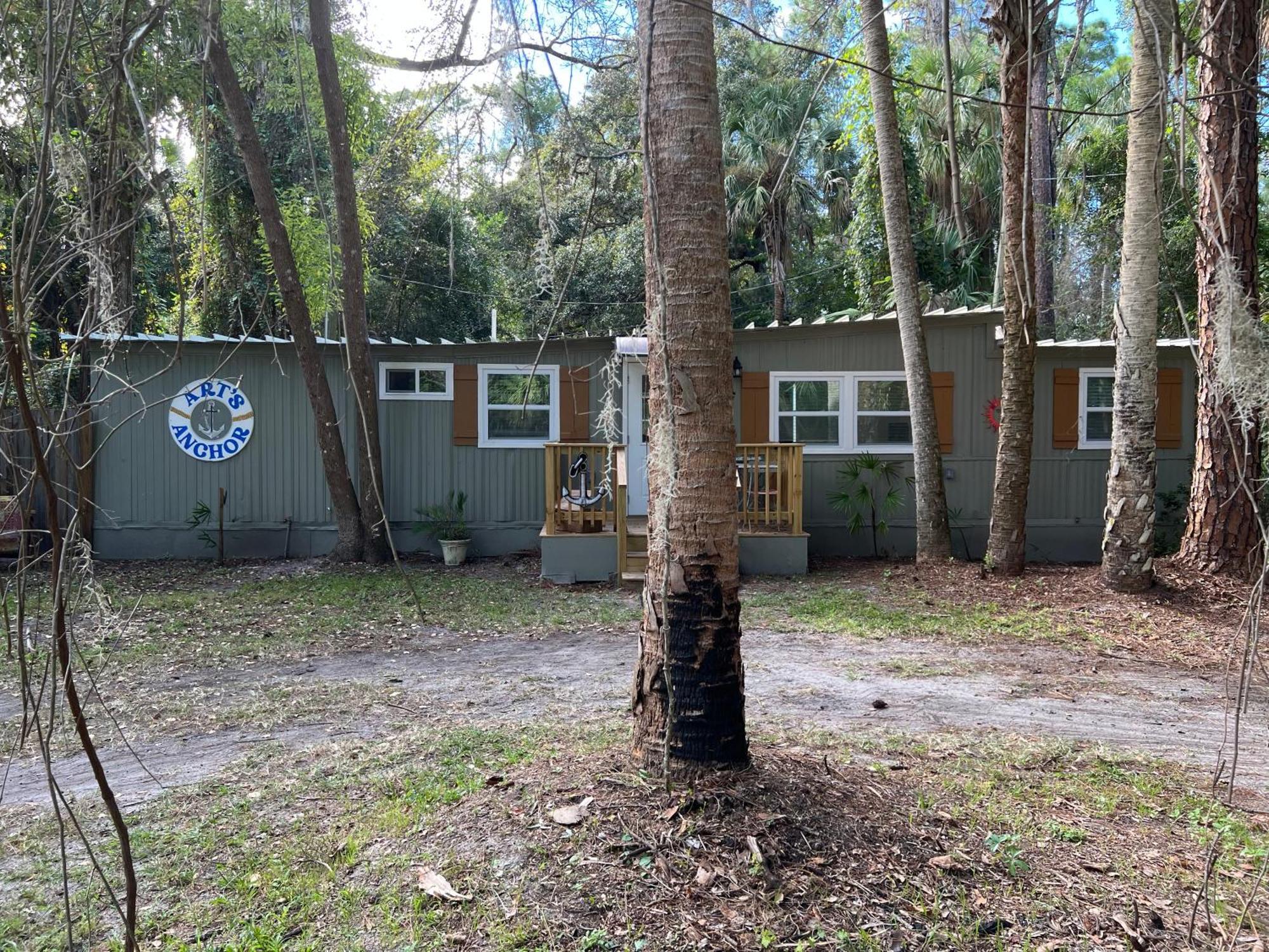 Nature Coast Inn & Cottages Inglis Exterior photo